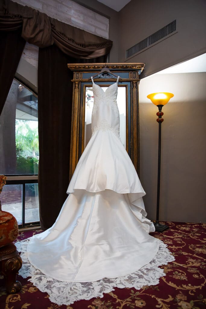 Buttes at Reflections Wedding Dress Tucson Steven Palm Photography